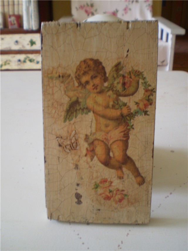 Decoupage na drvetu